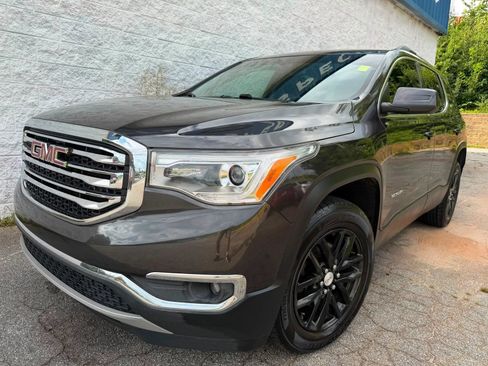 Used 2018 GMC Acadia SLT w/ LPO, Floor Liner Package FWD image 2