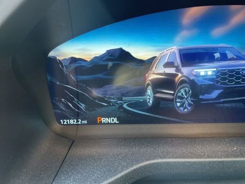 Used 2025 Ford Explorer ST-Line w/ Premium Package RWD image 13