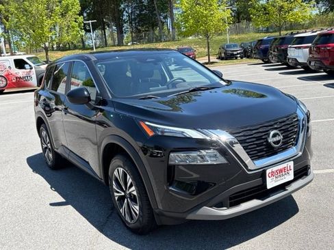 Used 2023 Nissan Rogue SV AWD/4WD image 2
