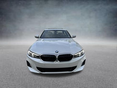 Used 2025 BMW 330i Sedan w/ Convenience Package RWD image 2