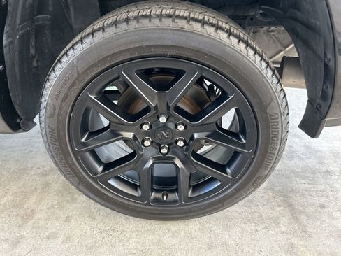 Used 2020 RAM 1500 Laramie image 18