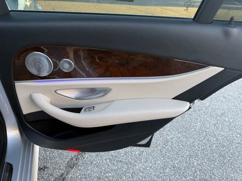 Used 2017 Mercedes-Benz E 300 4MATIC w/ Premium 1 Package image 21