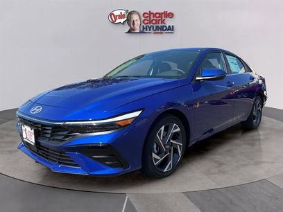 New 2025 Hyundai Elantra Limited w/ Cargo Package