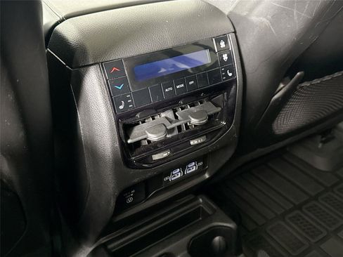 Used 2021 Jeep Grand Cherokee L Limited AWD/4WD image 38