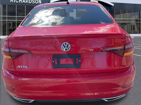 Used 2019 Volkswagen Jetta R-Line w/ R-Line Cold Weather Package image 4