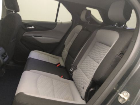 Used 2019 Chevrolet Equinox LT FWD image 18