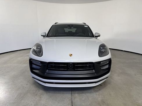 Certified 2025 Porsche Macan GTS image 10