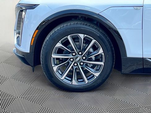 New 2026 Cadillac Lyriq Sport RWD image 33