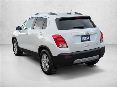 Used 2016 Chevrolet Trax LT w/ LT Sun and Sound Package image 8