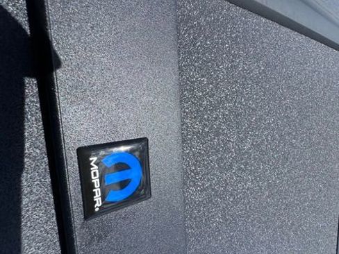 New 2025 Jeep Gladiator Sport image 13