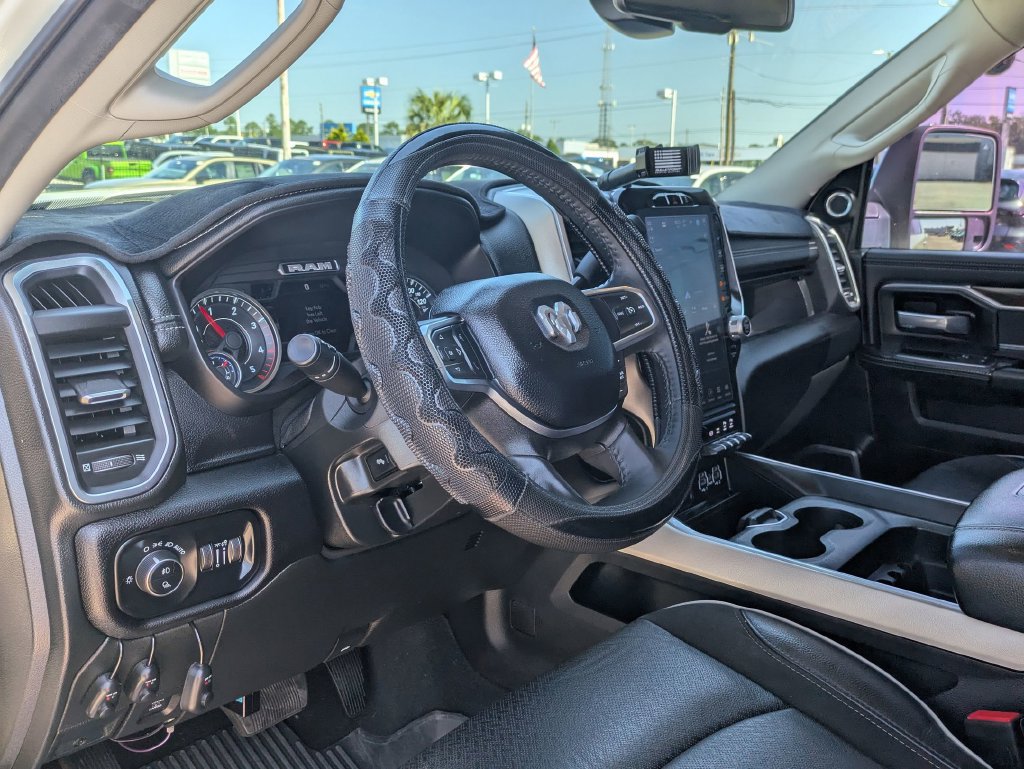 Used 2024 RAM 2500 Laramie AWD/4WD image 32