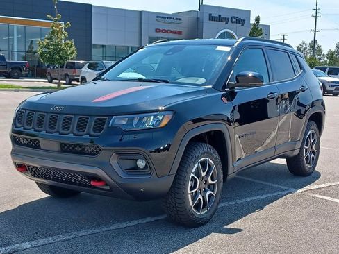 New 2026 Jeep Compass Trailhawk AWD/4WD image 2