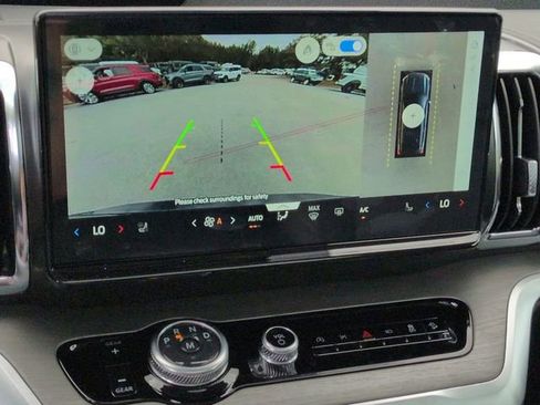 New 2025 Ford Expedition Max Platinum w/ Driver's Package image 23