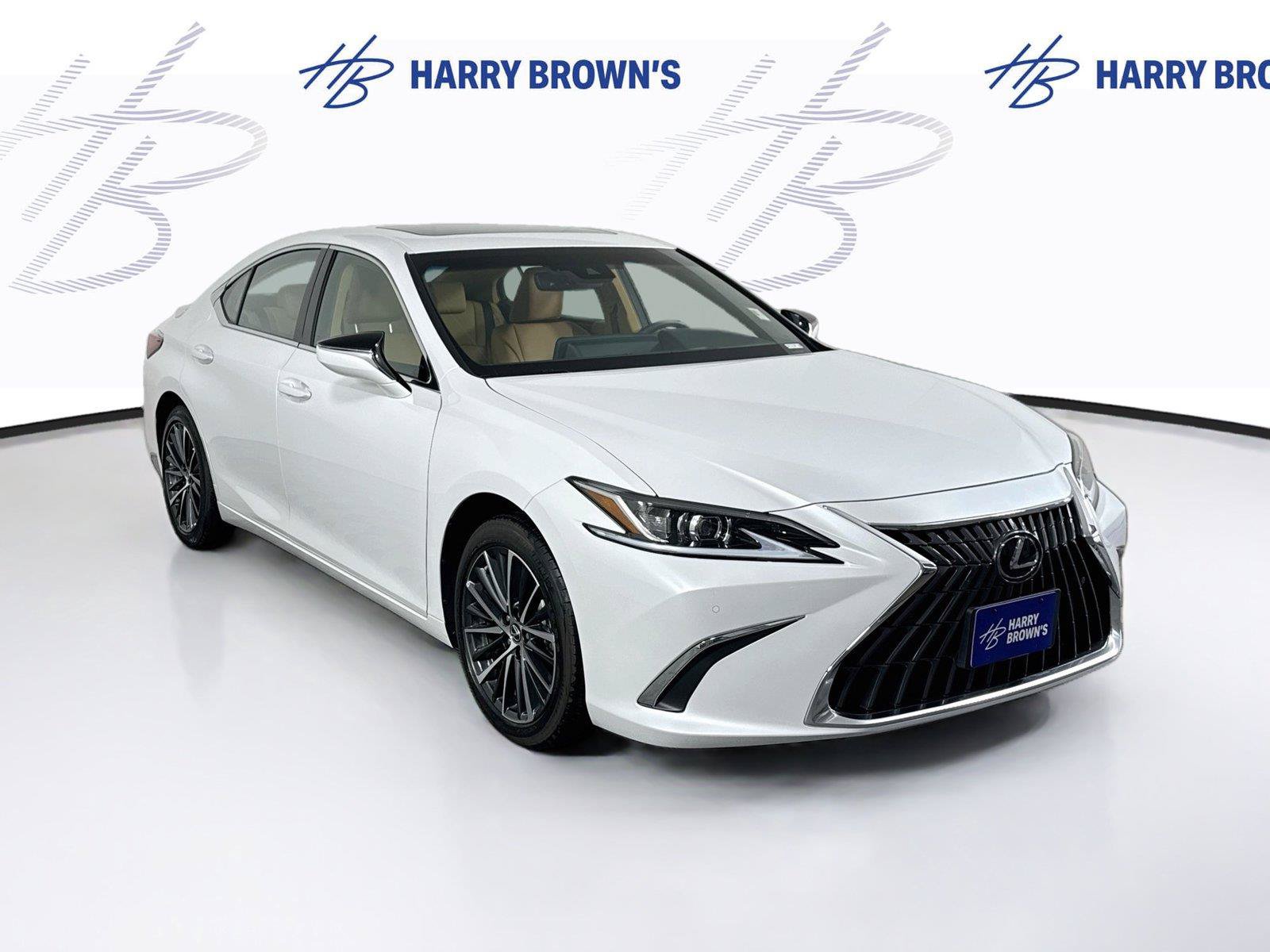 Used 2024 Lexus ES 300h w/ Premium Package FWD image 4