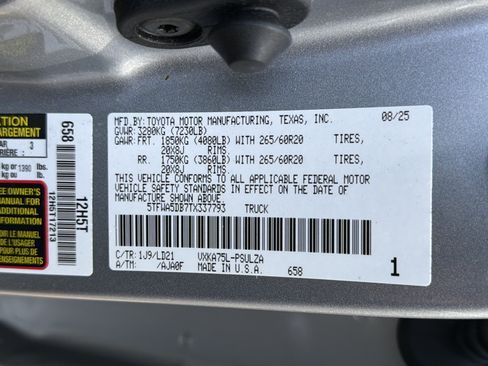 Used 2026 Toyota Tundra Limited AWD/4WD image 37