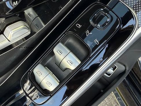 Used 2023 Mercedes-Benz S 580 4MATIC Sedan image 33