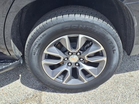 Used 2024 Chevrolet Tahoe LT w/ Luxury Package image 25