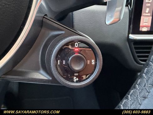 Used 2021 Porsche Cayenne Coupe image 35