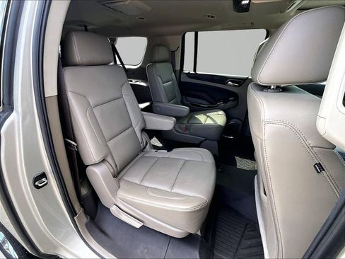 Used 2017 Chevrolet Suburban Premier AWD/4WD image 28
