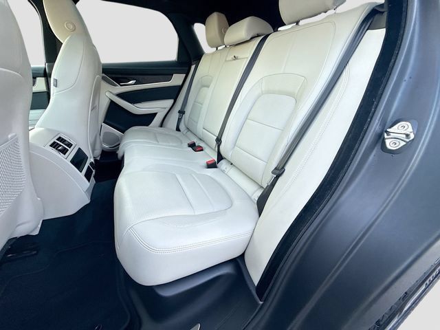 Used 2023 Jaguar F-PACE R-Dynamic S AWD/4WD image 11