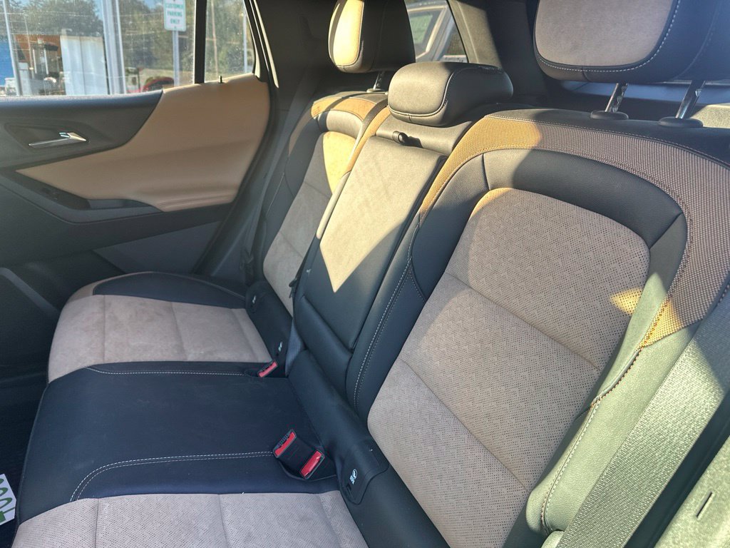 Used 2025 Chevrolet Equinox ACTIV w/ Convenience Package III FWD image 12