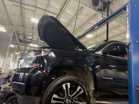 Used 2018 Chevrolet Tahoe LS w/ Max Trailering Package AWD/4WD image 2
