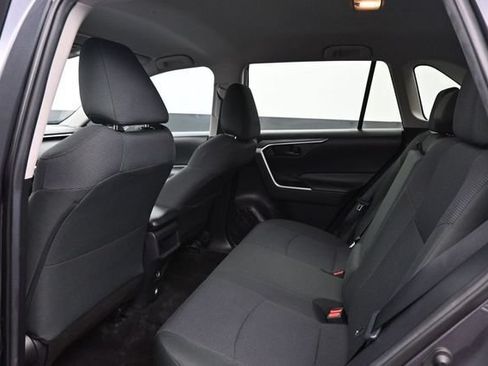 Used 2020 Toyota RAV4 LE FWD image 15
