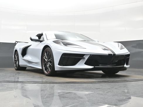 Used 2023 Chevrolet Corvette Stingray Coupe w/ Battery Protection Package image 29