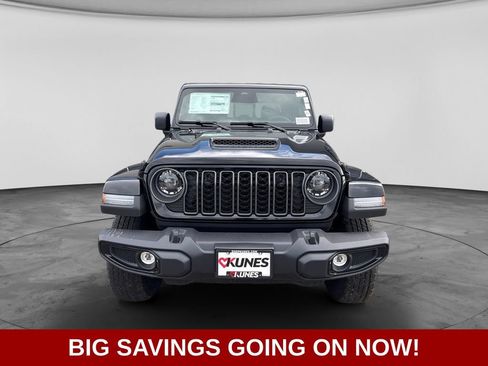 New 2026 Jeep Gladiator Sport AWD/4WD image 3