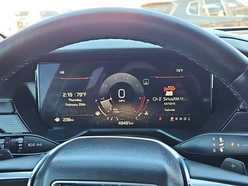 Used 2024 GMC Acadia Elevation image 18