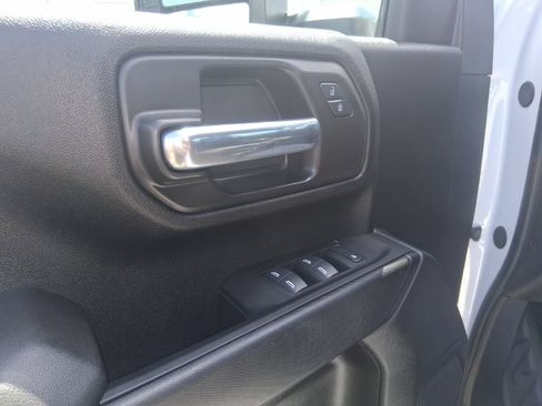 Used 2025 GMC Sierra 2500 Pro AWD/4WD image 7