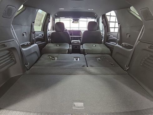 New 2026 Chevrolet Traverse LT image 37