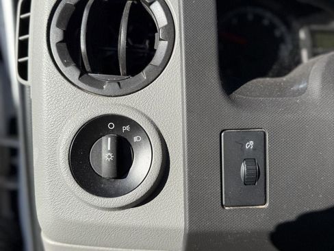 Used 2017 Ford E-350 and Econoline 350 Super Duty w/ Power Windows & Locks Group image 16
