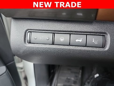 Used 2024 Nissan Pathfinder Platinum w/ Cargo Package image 12