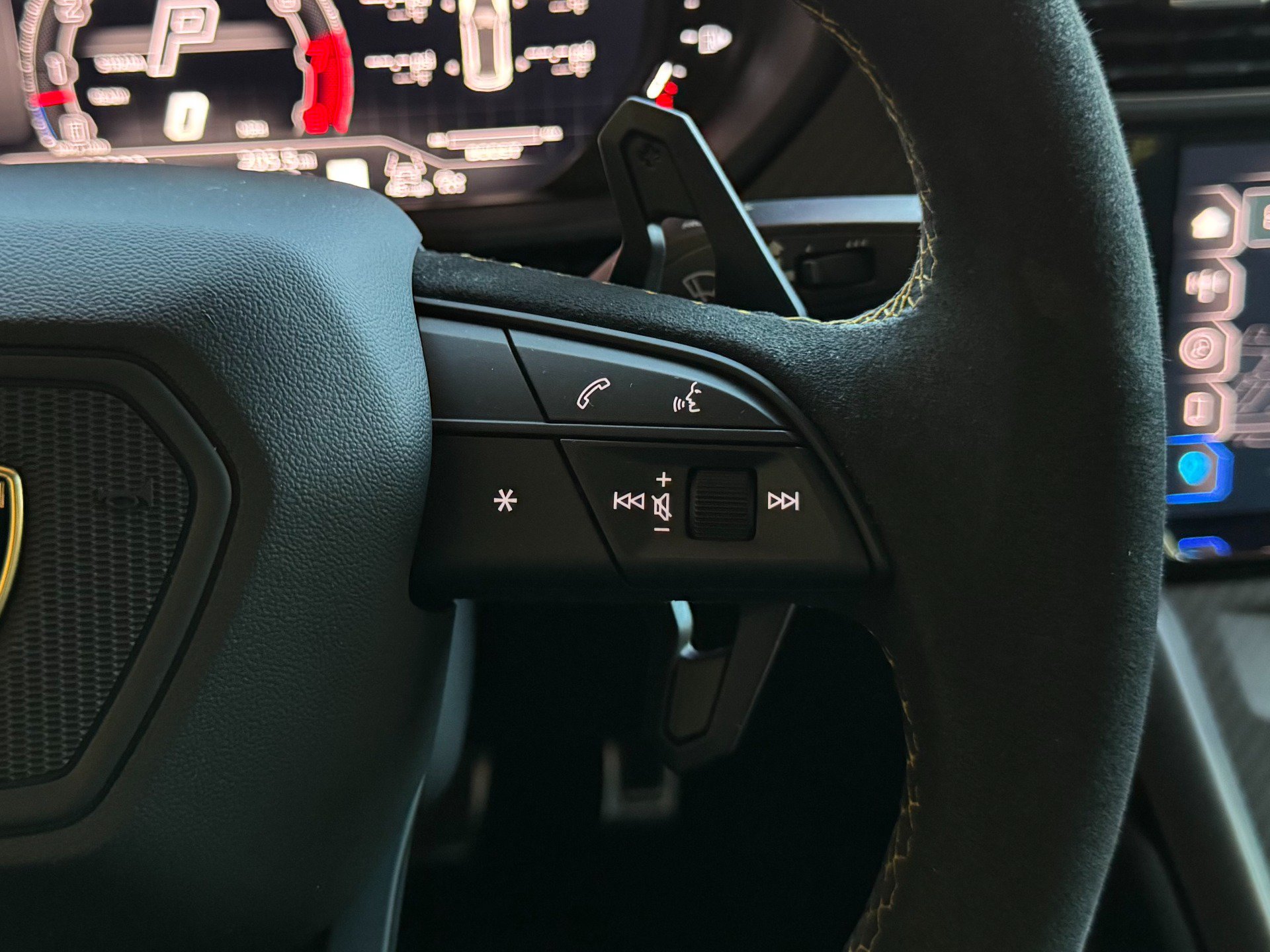Used 2024 Lamborghini Urus Performante AWD/4WD image 59