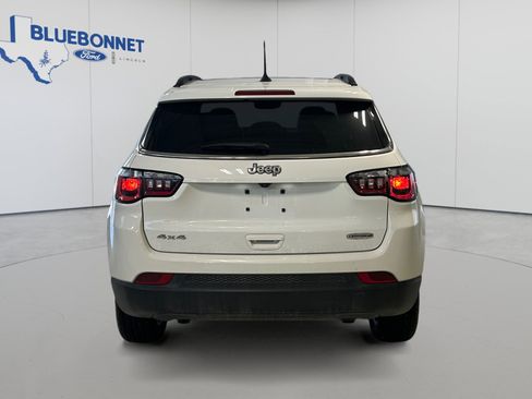 Used 2023 Jeep Compass Latitude w/ Sun and Sound Group AWD/4WD image 6
