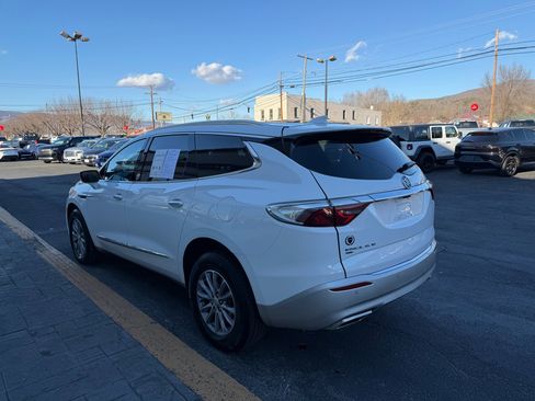 Used 2024 Buick Enclave Premium image 6