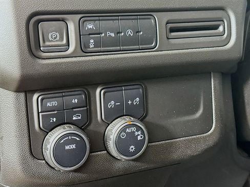 Used 2023 Chevrolet Tahoe RST AWD/4WD image 11