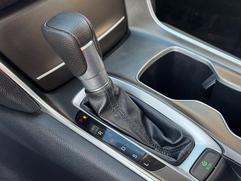 Used 2019 Honda Accord EX image 43