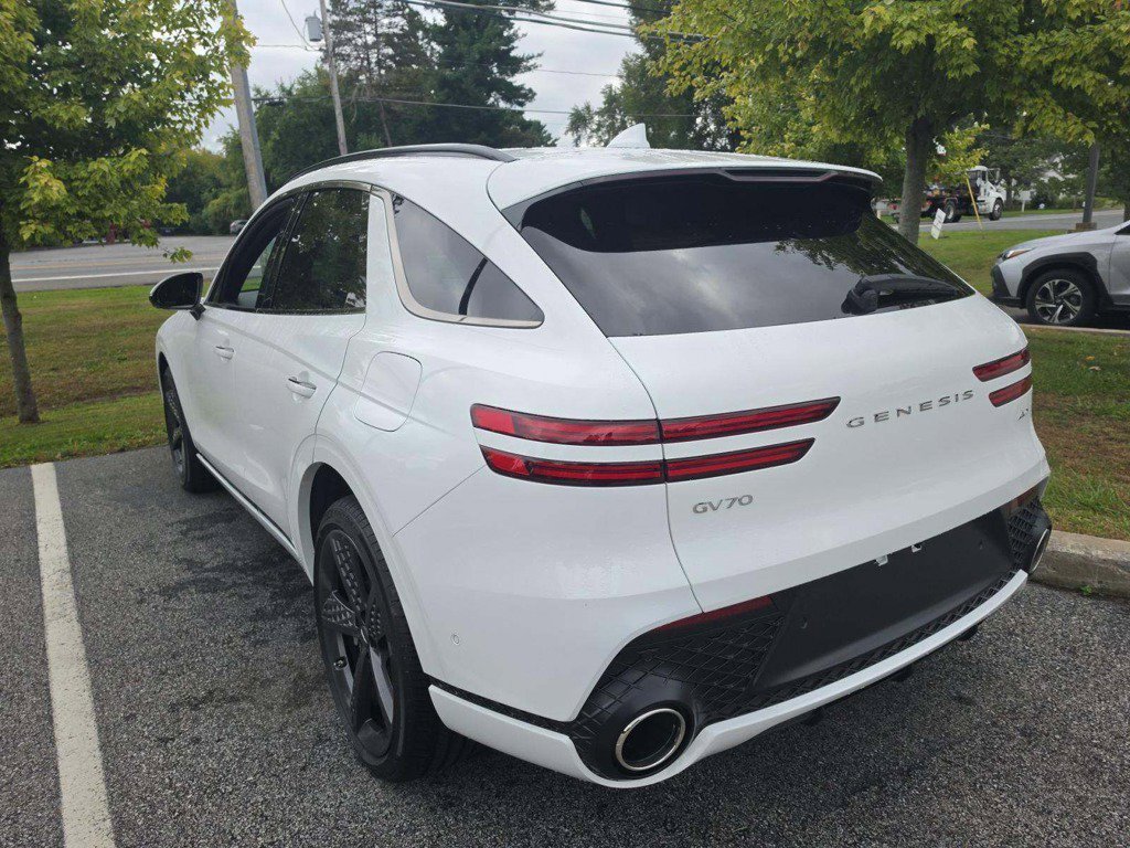 Used 2024 Genesis GV70 2.5T w/ Sport Prestige Package AWD/4WD image 2