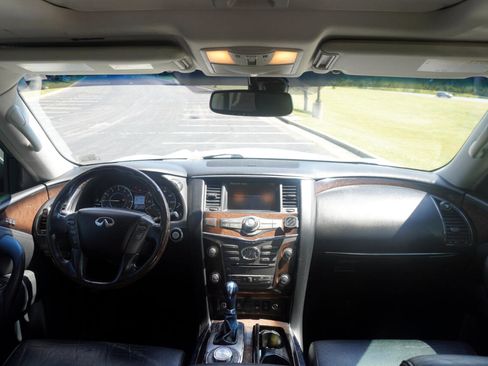 Used 2011 INFINITI QX56 4WD w/ Deluxe Touring Pkg image 26