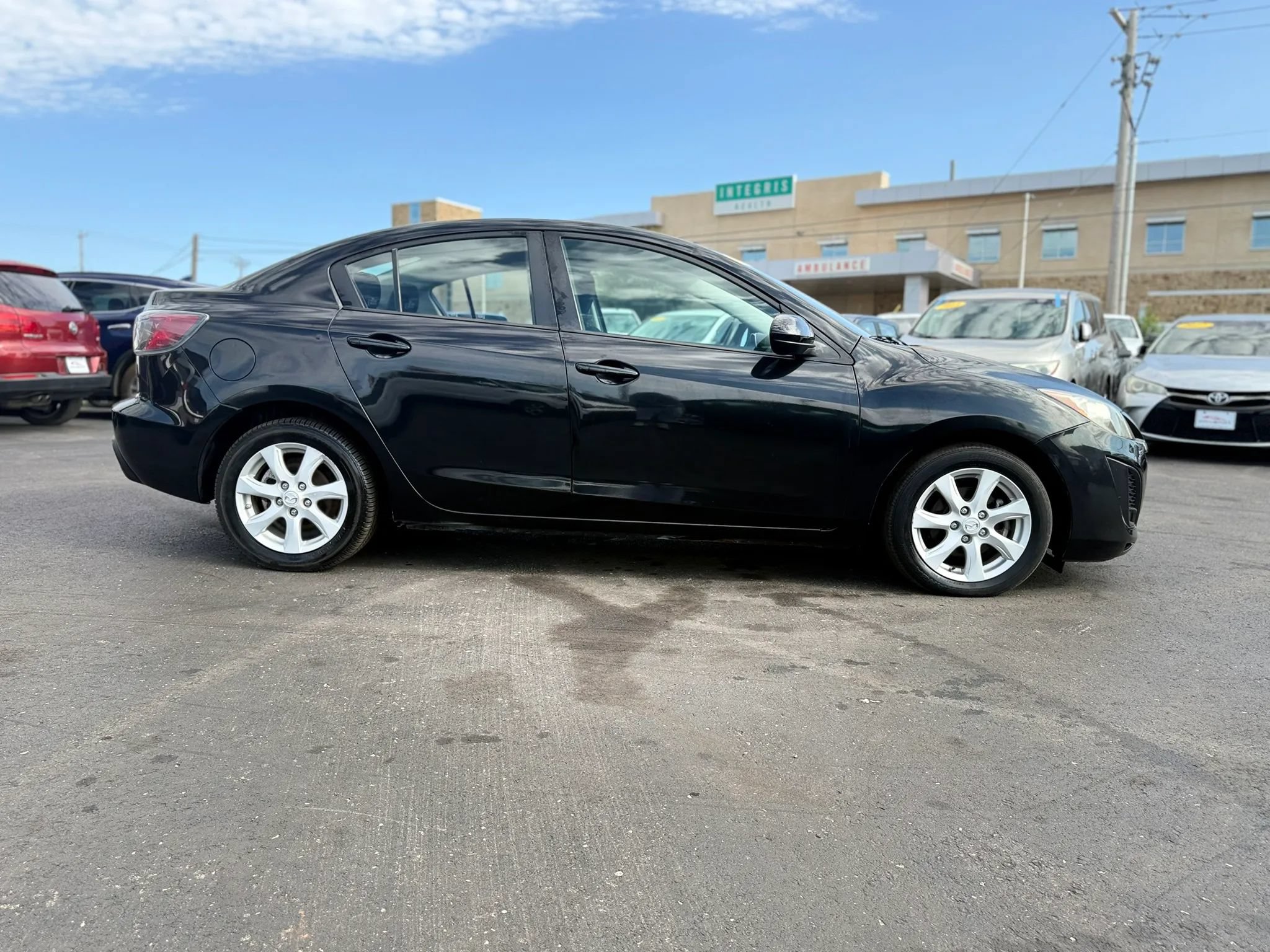 Used 2010 MAZDA MAZDA3 i Touring FWD image 2