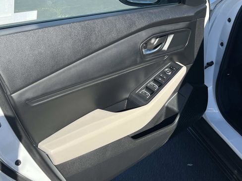 Certified 2023 Honda Accord EX image 6