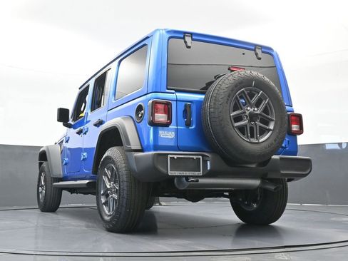 Used 2025 Jeep Wrangler Unlimited Sport AWD/4WD image 52