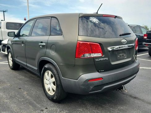Used 2013 Kia Sorento LX FWD image 4