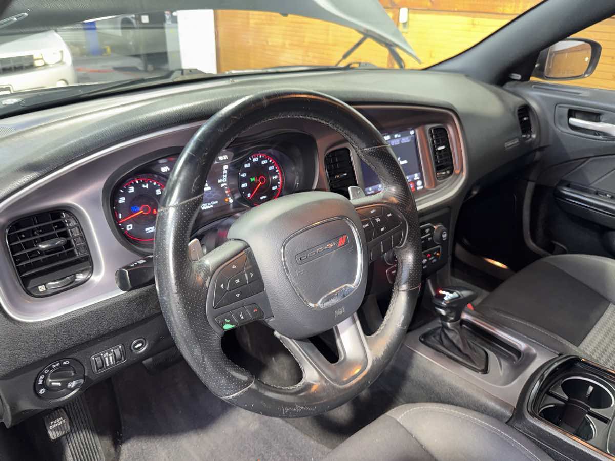 Used 2019 Dodge Charger R/T w/ Driver Confidence Group RWD image 17