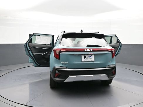 Certified 2025 Kia Seltos S AWD/4WD image 46