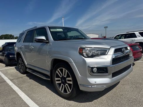 Used 2016 Toyota 4Runner Limited RWD image 3