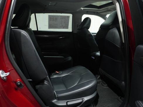 Certified 2021 Toyota Highlander Limited image 18