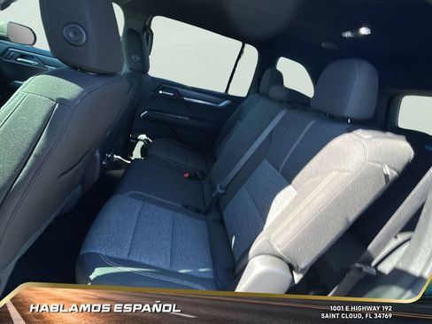 Used 2025 GMC Acadia Elevation image 27